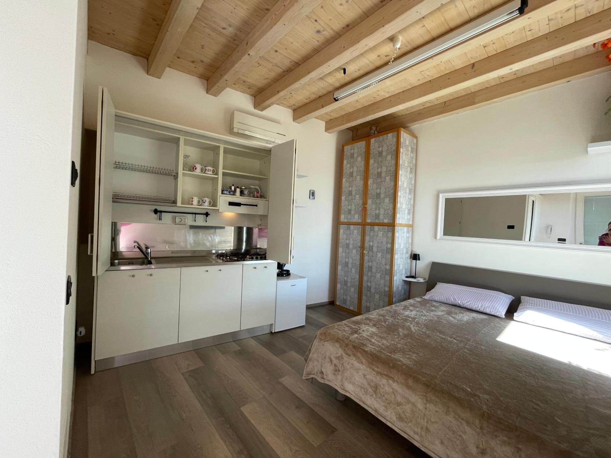 קאבאיון ורונסה Garden Room מראה חיצוני תמונה